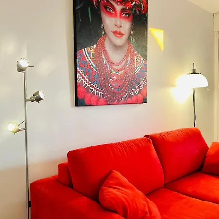 Red Master Апартаменти Сен-Тропе